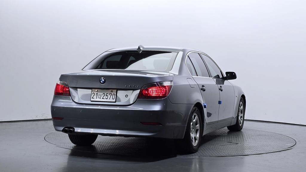 BMW Série 5 (E60) 523i