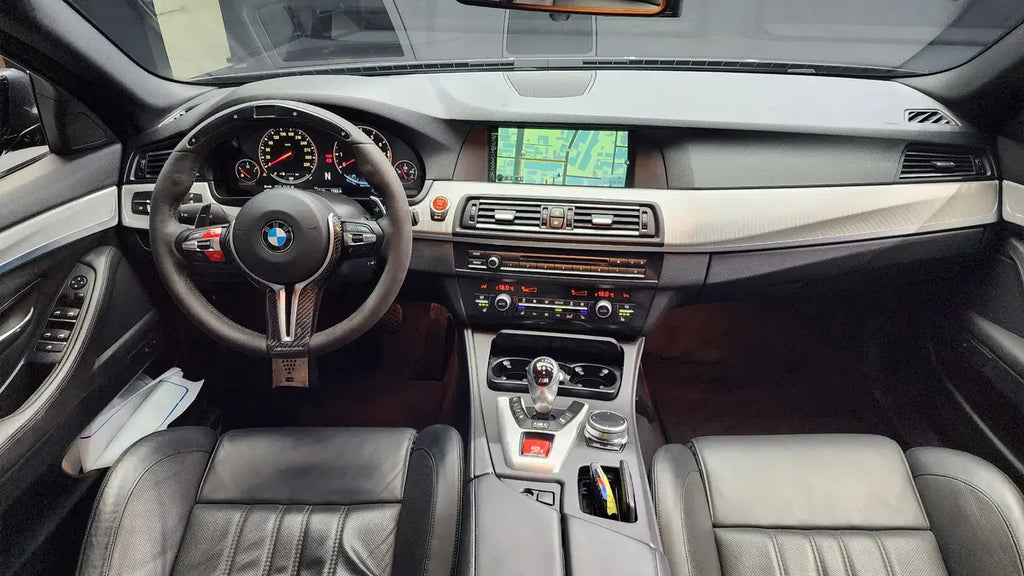 BMW M5 (F10) 4.4 V8 Twin Turbo