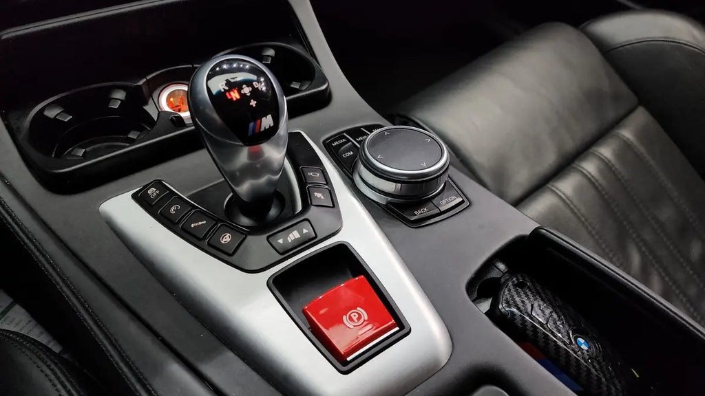 BMW M5 (F10) 4.4 V8 Twin Turbo