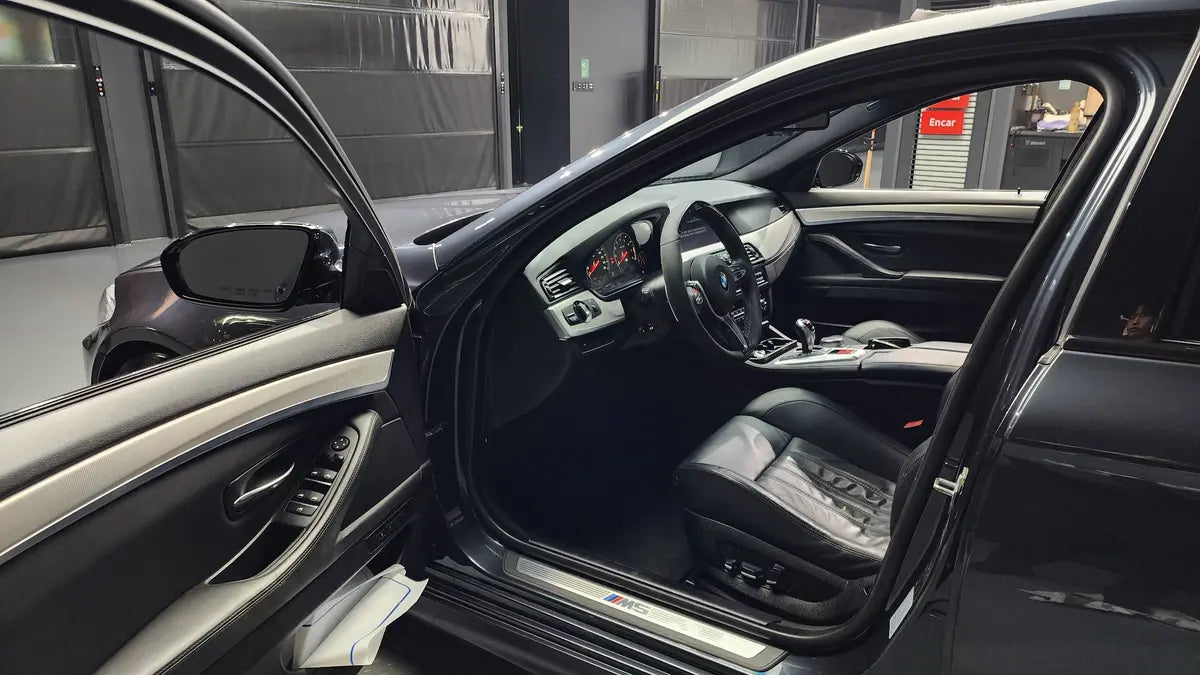 BMW M5 (F10) 4.4 V8 Twin Turbo