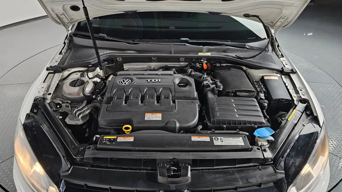 Volkswagen Golf VII 1.6 Tdi