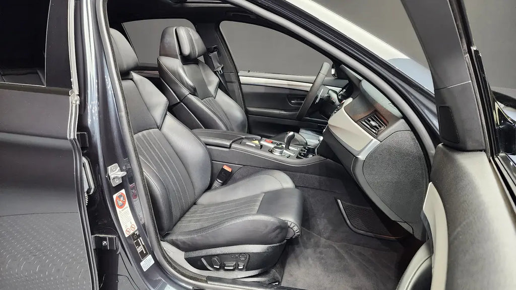 BMW M5 (F10) 4.4 V8 Twin Turbo